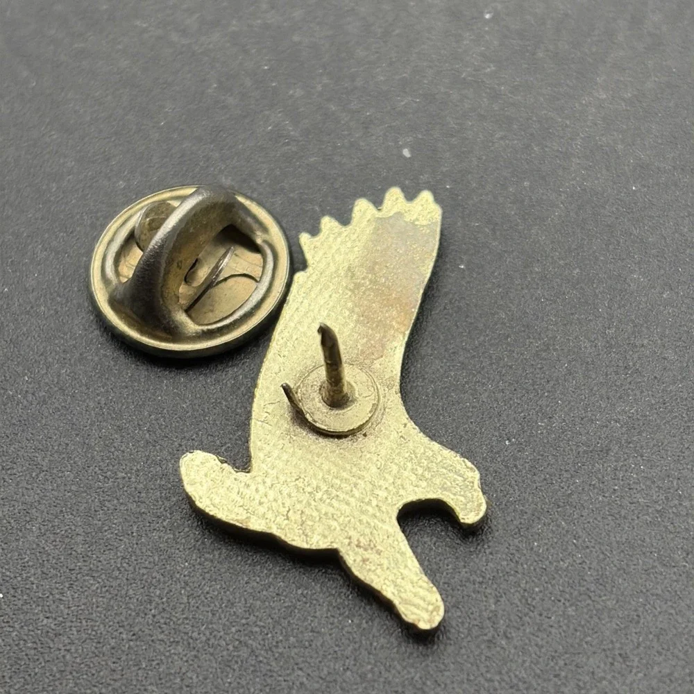 Bald Eagle‎ Bird Flying Through Air Lapel Hat Pin